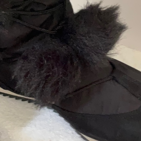 BAMBOO WINTER BOOTS SIZE 9 - Picture 2 of 4